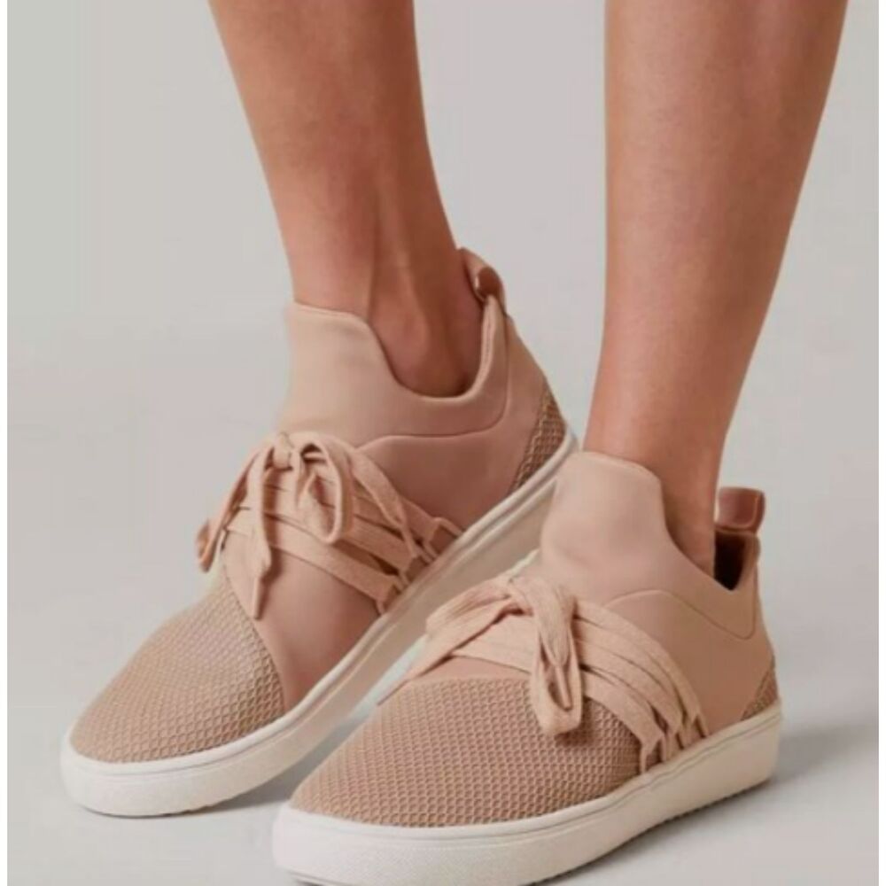 Steve Madden Lancer Blush Wrap Around Lace Mesh Knit Sneakers Athleisure Vibe 9M